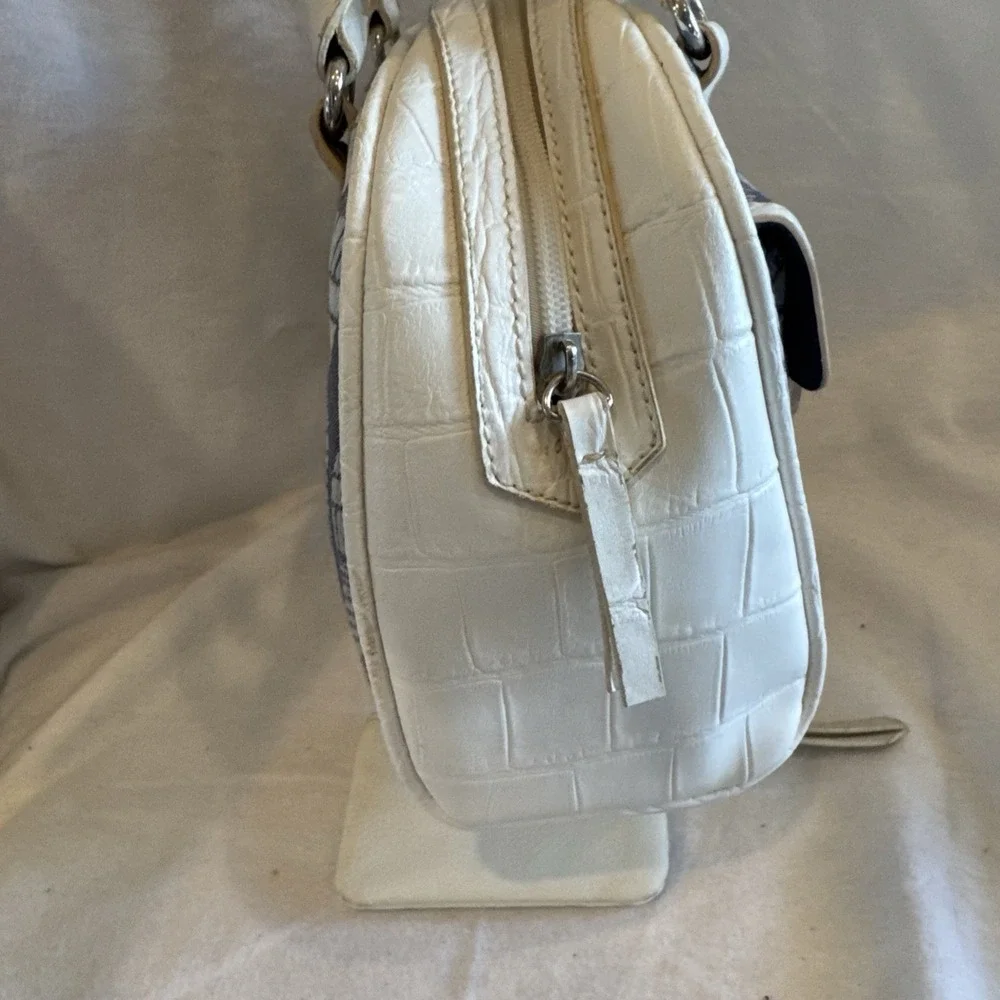 Women's Y2K Style Purse Hand Bag White Blue Akdmks Akademiks Logo & Coin Purse